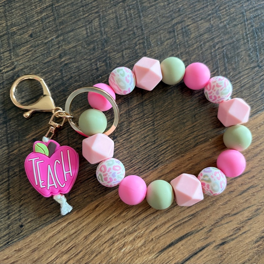 TEACH Apple Beaded Wristlet Keychain in Pink & Mint - Picture 2 of 3